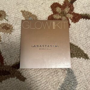 Anastasia Beverly Hills Sun Dipped Glow Kit